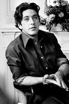 ElenaLoweski's tweet photo. Holy shit, watching The Godfather for the first time and why did no one tell me young Al Pacino was hot???? https://t.co/tR4atAw27Y