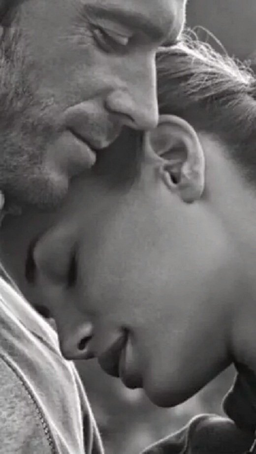 kljm10's tweet photo. *
I found You,
only You.
It was love at first sight.
And the time passed.
And still love so much,
as if it were always the first day.
And my love was and will always be like this,
strong and true, to every morning,
in every afternoon and night
until the last day of my life.

❤️ https://t.co/90mm77NO5c