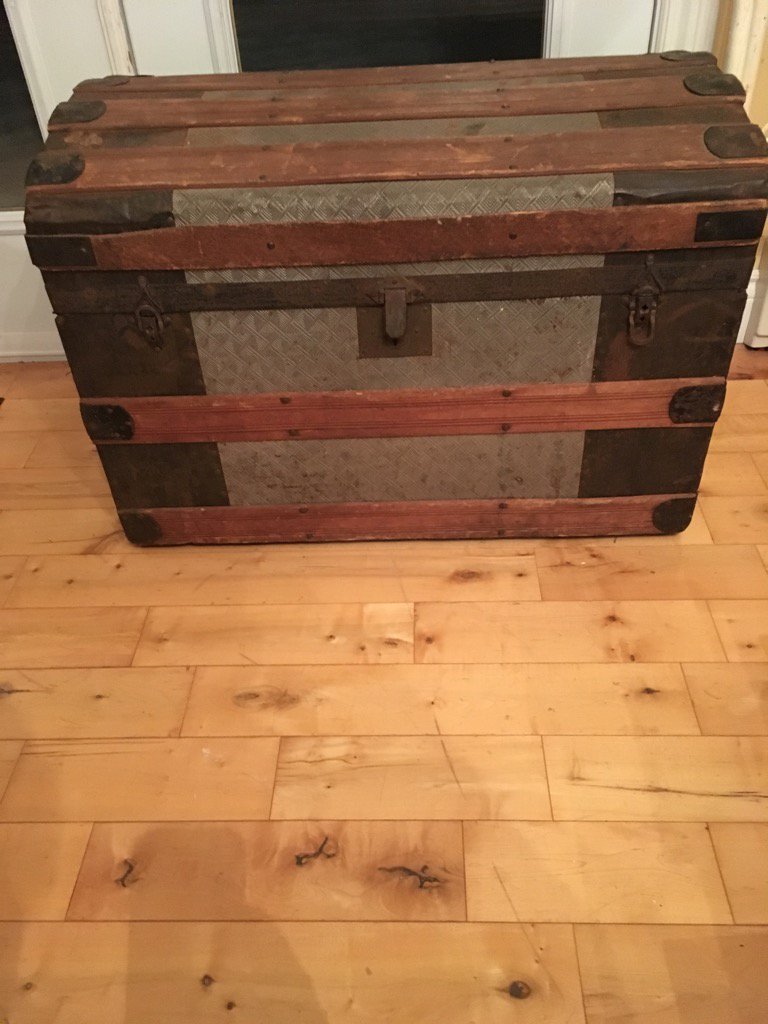 Raddad999's tweet photo. Scored this beautiful trunk at @PEI_ReStore this week:) https://t.co/SqL7JBRwok