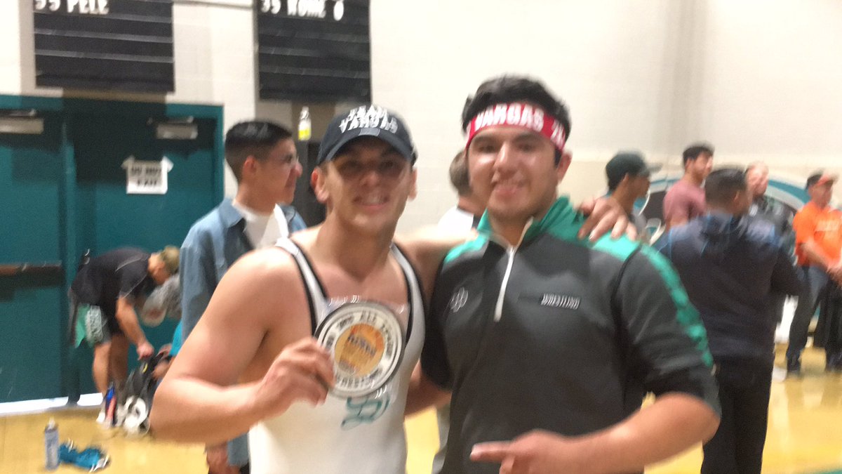 birdtweetershs's tweet photo. Team Vargas with the championship! https://t.co/dB7wKNPIaK