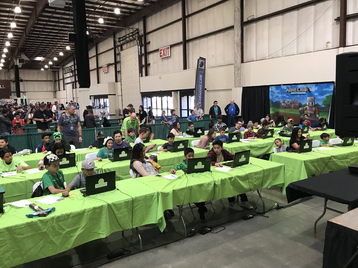 DroydTDR's tweet photo. 24 Kids made 56 minigames in under an hour at @DaddyDroyd and @Reid_TDR ’s Minigame speed building class today @Minefaire #minefaireSF #games4ed #MinecraftEDU https://t.co/0v45CNlyZW