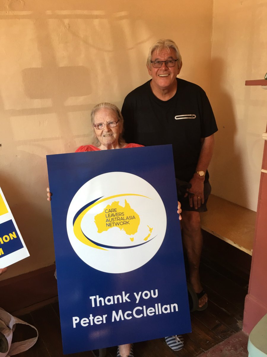 CLAN_AU's tweet photo. Stefan & Ellen of #Wodonga say thanks to #PeterMcClellan of the #RoyalCommission https://t.co/kO4qCkl09Q