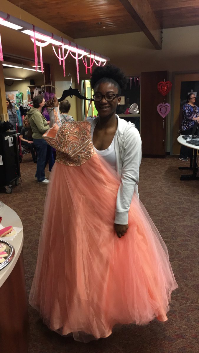ecs_eagles's tweet photo. After taking care to steam the lovely dresses, the ECS @bestbuddies chapter hosted a drive today to help the Buddies get dresses for the Best Buddies Prom. It was a great success with many beautiful young ladies being blessed with a fairytale dress. #ecsservice #abound https://t.co/n940IslLyH