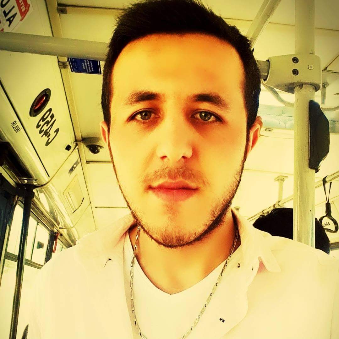 Brev3_HearT's tweet photo. @medyatavacom Sayın @medyatavacom Öncelikle Siz Gerek Medyatava Görevlilerine Başarılar Diliyorum. Beni Binlerce İnsanlar Bahtiyar Ölmez  ( Yetkin Dikiciler ) e Benzetiyorlar Kendisine Yada Menejerine Ulaşma İmkanım Varmıdır Bu Konuda Yardımcı Olurmusunuz? 
Teşekkür Ediyorum Saygılar. https://t.co/u2R2ujT9IM