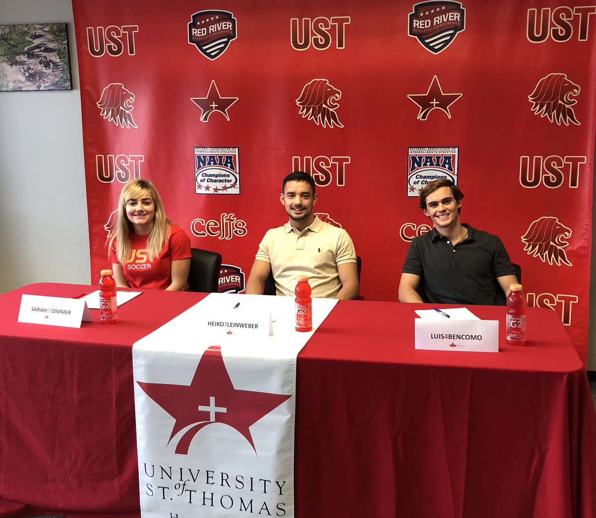 USTWSoccer's tweet photo. Fantastic Friday @USTAthletics / Welcome to the #CeltFamily Sarah @USTWSoccer Heiko &amp; Luis @USTCelts #USTMS #USTWS https://t.co/xnUfEFz1LQ