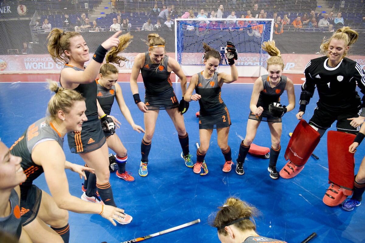 Finale dansje... Morgen in hol van de leeuw (8000 man) de finale tegen Duitsland, spannend.