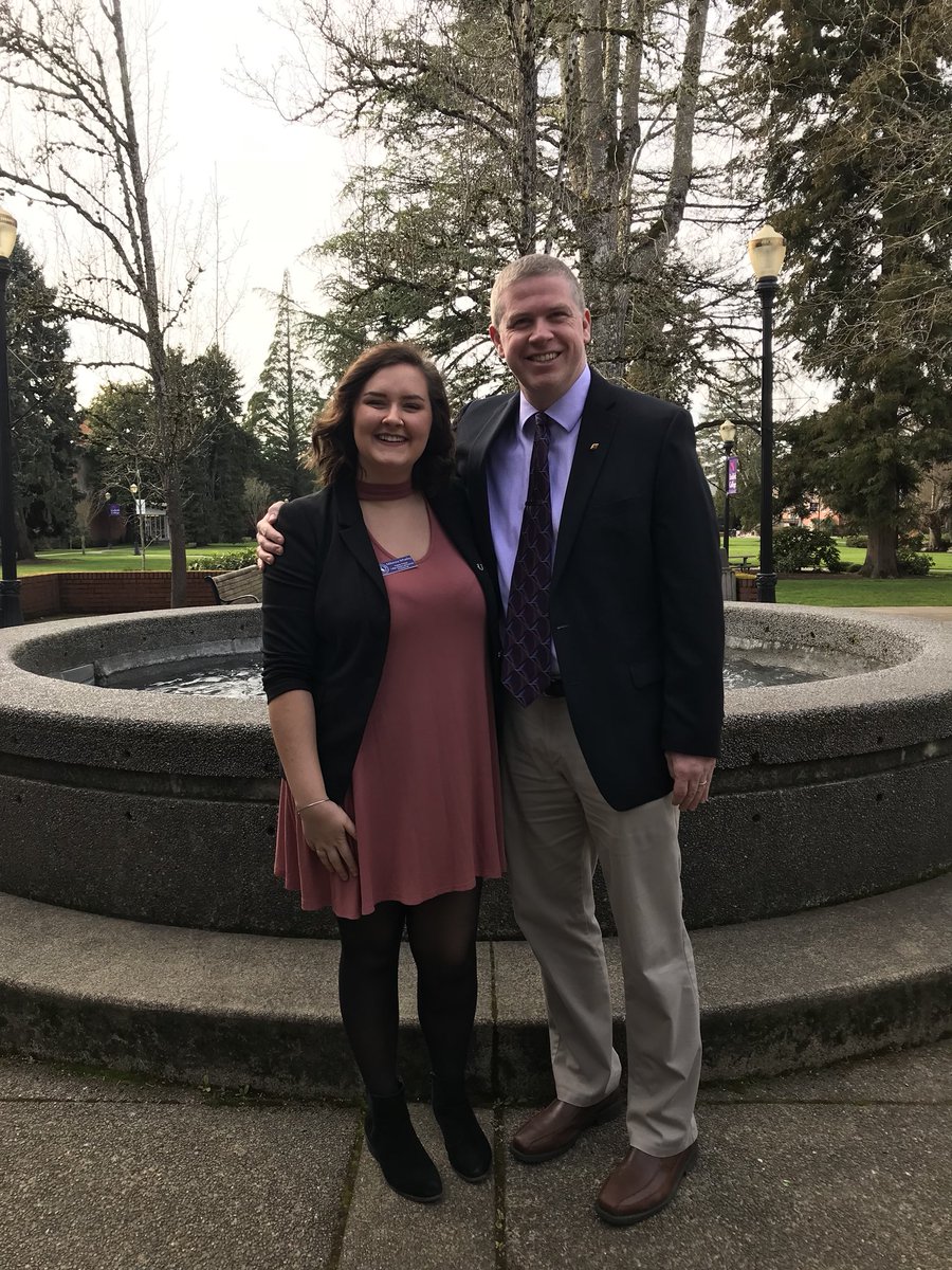 LinfieldFSL's tweet photo. FSL Advisors are all done up for Preference Round! #LinfieldFSL #LinfieldPanhellenic #FormalRecruitment https://t.co/XLrSXbqkg0