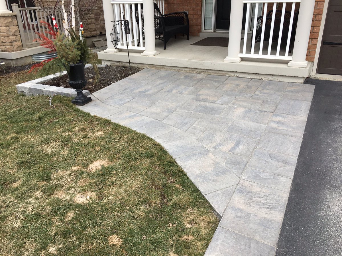 #nationallandscape #interlockingstone #permacon #mondrian