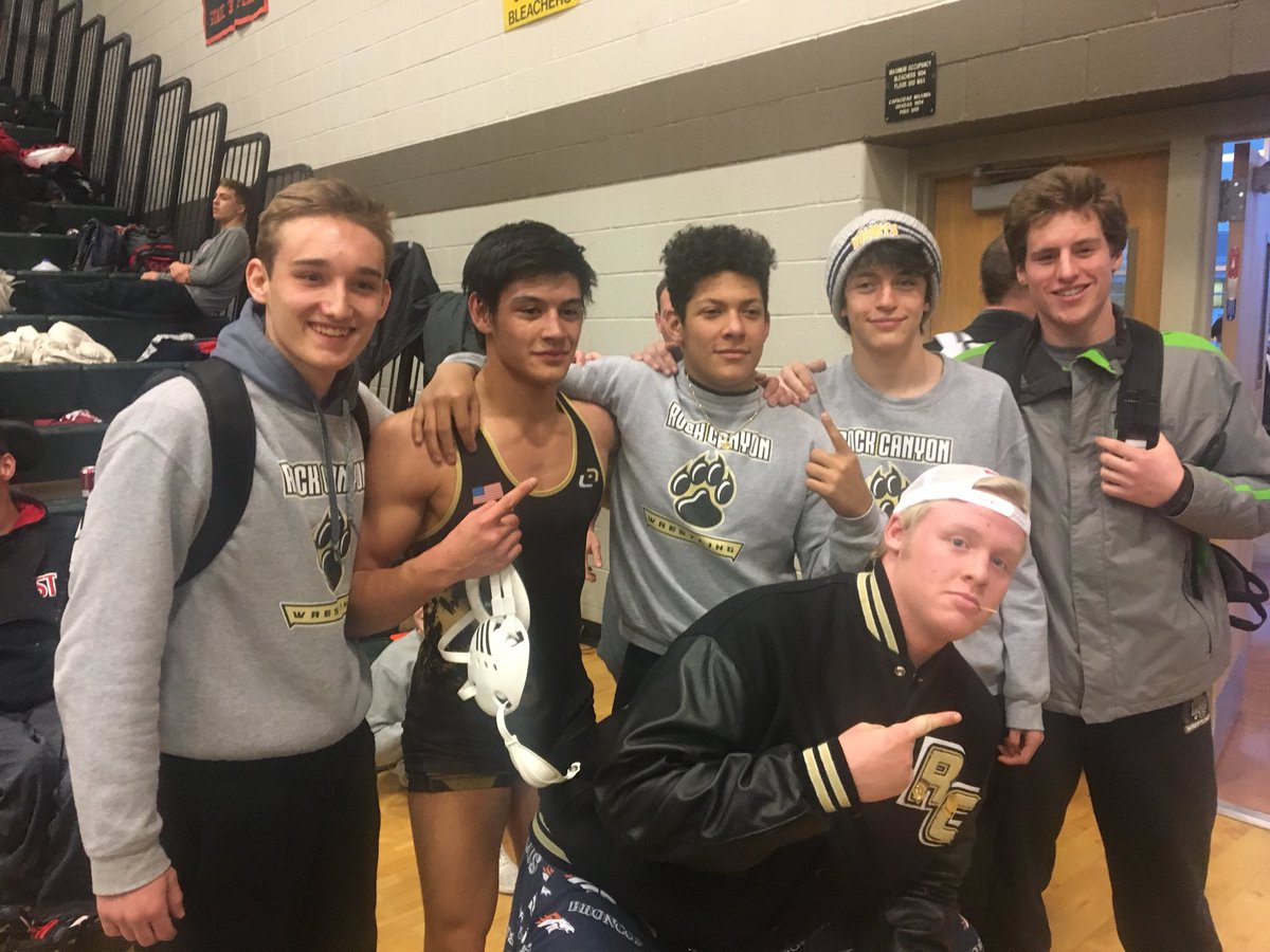 RCHS Wrestle tweet media