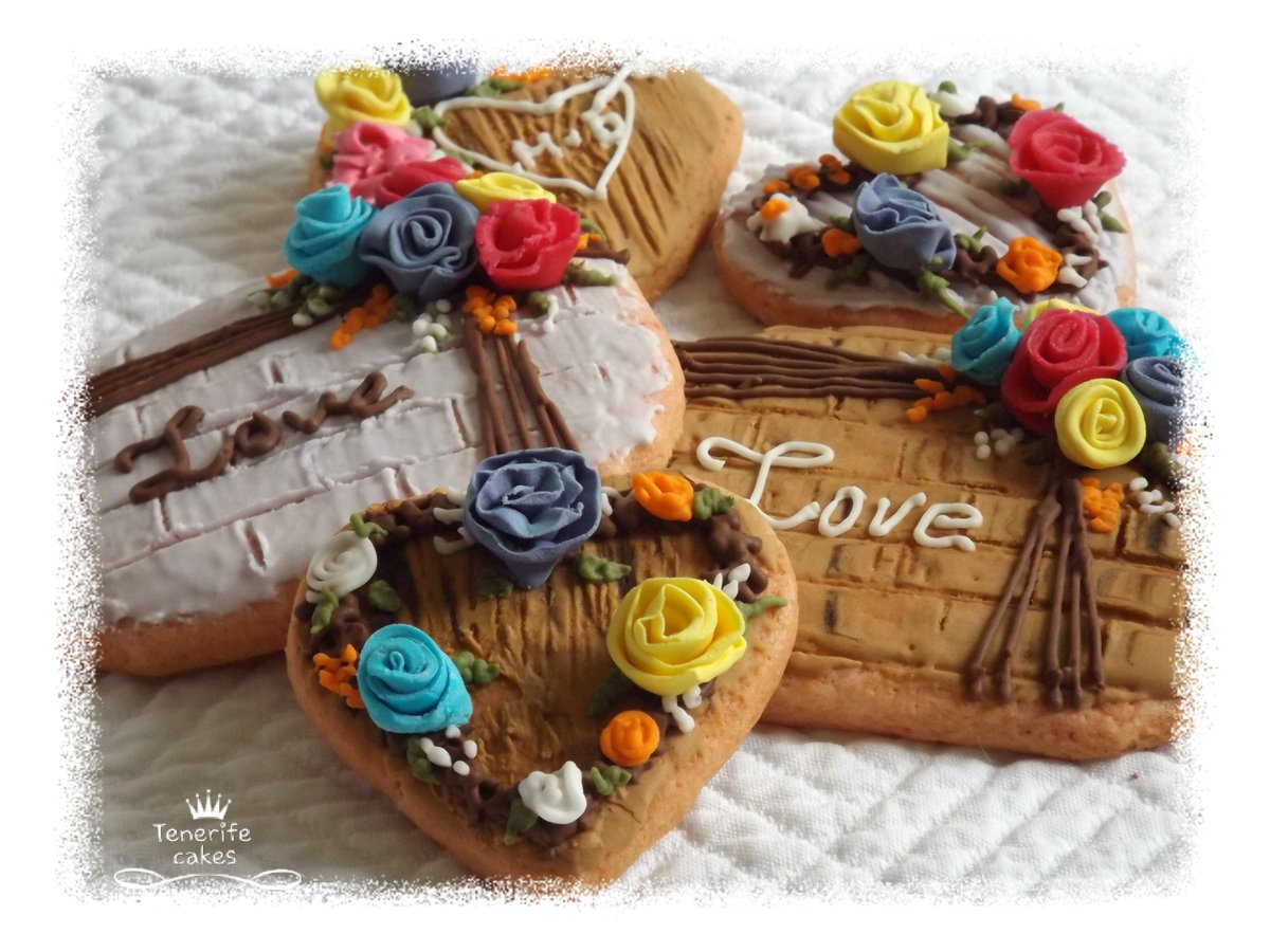 TenerifeCakes's tweet photo. Galletas rusticas San Valentin!!! https://t.co/ONL4HCnT10