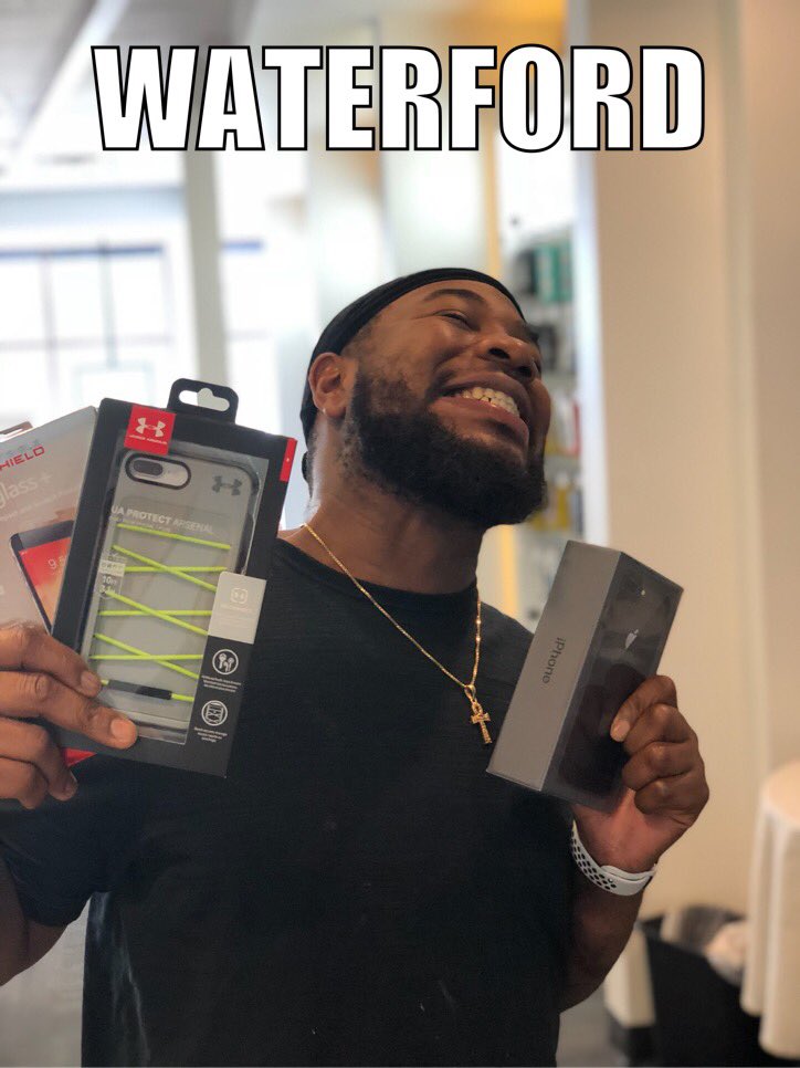 semoran2shb's tweet photo. ❤️Fall in Love with our unbeatable deals & make your love one happy this #ValentinesDay ❤️#JustForYouEvent #HappyCustomers #WorksForMe @sprintstore293 #WaterfordLakes @andrewroberts91 @Briannc88 @chris_tinavelez https://t.co/K5amtfJgn0