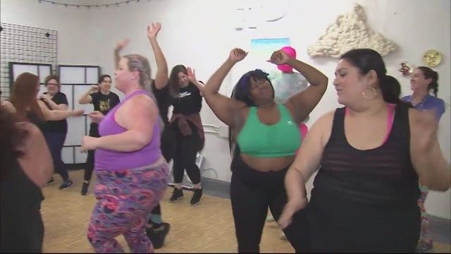 curvesinbloom's tweet photo. @FatKidParty is on the news! We can't WAIT to take @queerfatfemme's class in TWO WEEKS. Get your tickets on our website! https://t.co/VgFRXD0baK #bodyliberation #fatpositive #allbodiesaregoodbodies https://t.co/QZiQVl0aF8