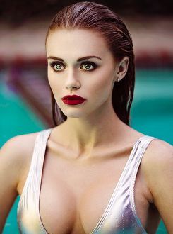 i have no words.. 😳😏🙈 <a href="/ALoverOfBooks_/">∂αιѕу тяιтσи</a>