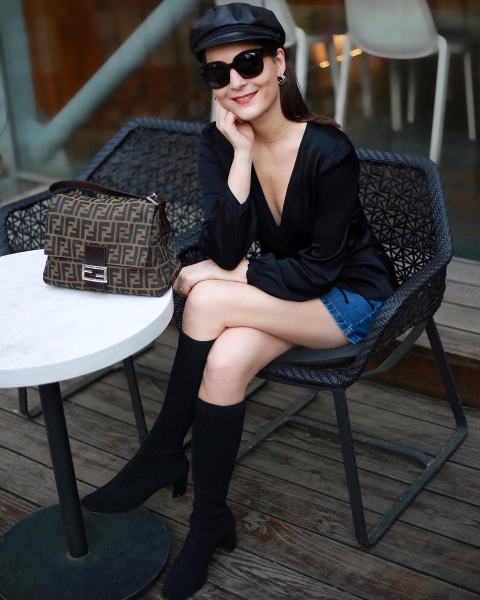 bagbirdy's tweet photo. Sometimes, all you need is a classic #Fendi #monogrambag. It is timeless and elegant, like #fashionblogger @irene_buffa. We love her style! https://t.co/Hf8ikJ0d6I