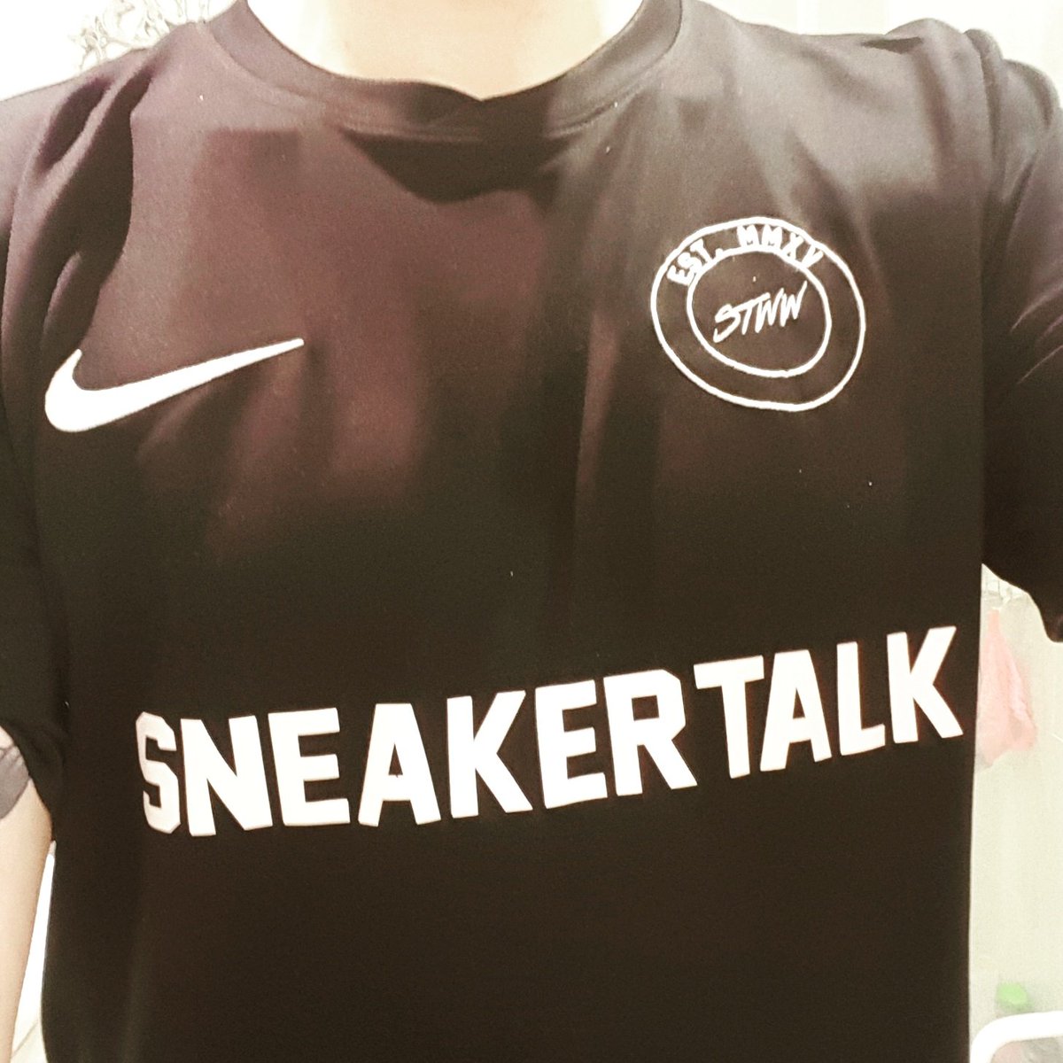 notactuallyjay's tweet image. 