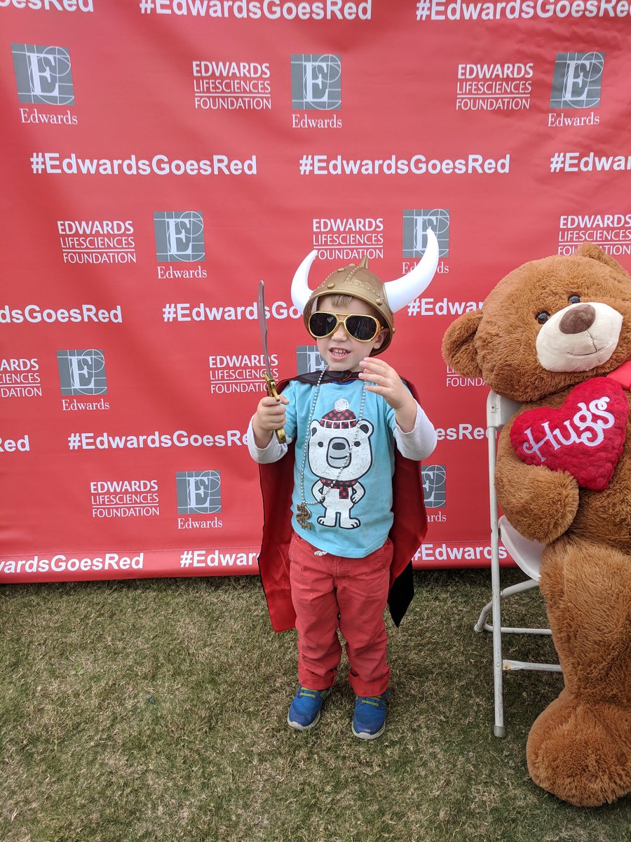 DawnSC9's tweet photo. G Master G and his Viking sidekicks had lots of fun at the Happy Hearts Festival! Thanks @EdwardsLifesci and @campdelcorazon ! #EdwardsGoesRed #CHdAware https://t.co/4FDFJbjwBX