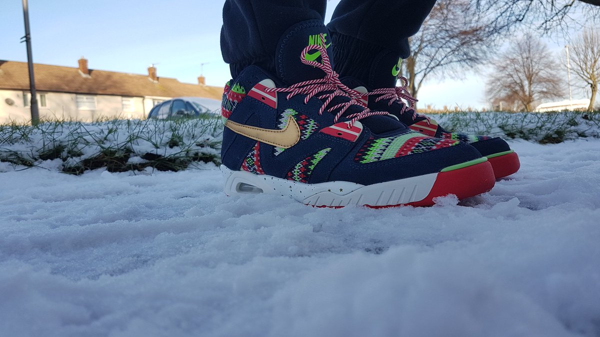 notactuallyjay's tweet image. 