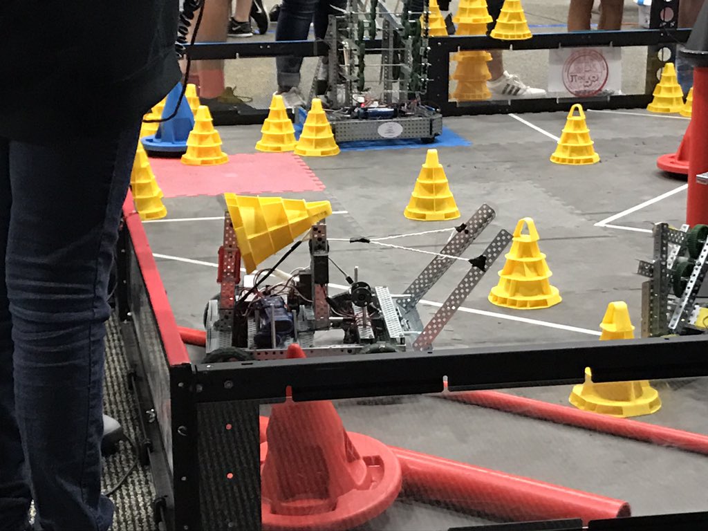 AllieBBogart's tweet photo. My kids constantly amaze me!! Finished 17th! Every member of my team is new this year, only 5 months experience, and the growth is awesome! Watch out next year!! #teambcsd @VEXRobotics https://t.co/hcJOo6LxJf