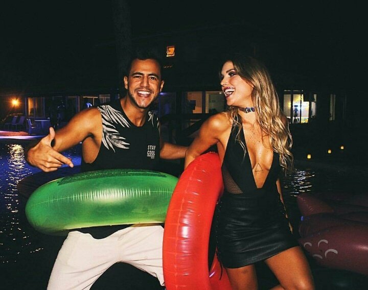pshening's tweet photo. Uma das amizades mais bonitas q vi em um reality show💚💎
Meu #Flatheus https://t.co/j71AVw41Kz