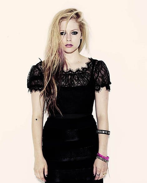 AvrilMyanmar's tweet photo. Avril Lavigne Paper Magazine Photoshoots ๐ท
Aww .. you look perfect like an angel ๐
#littleblackstarforever
#asianfans #myanmar ๐ฒ๐ฒ๐ฒ๐ฒ๐ฒ๐ฒ๐ฒ๐ฒ๐ฒ๐ฒ๐ฒ https://t.co/c7LUdDBesw