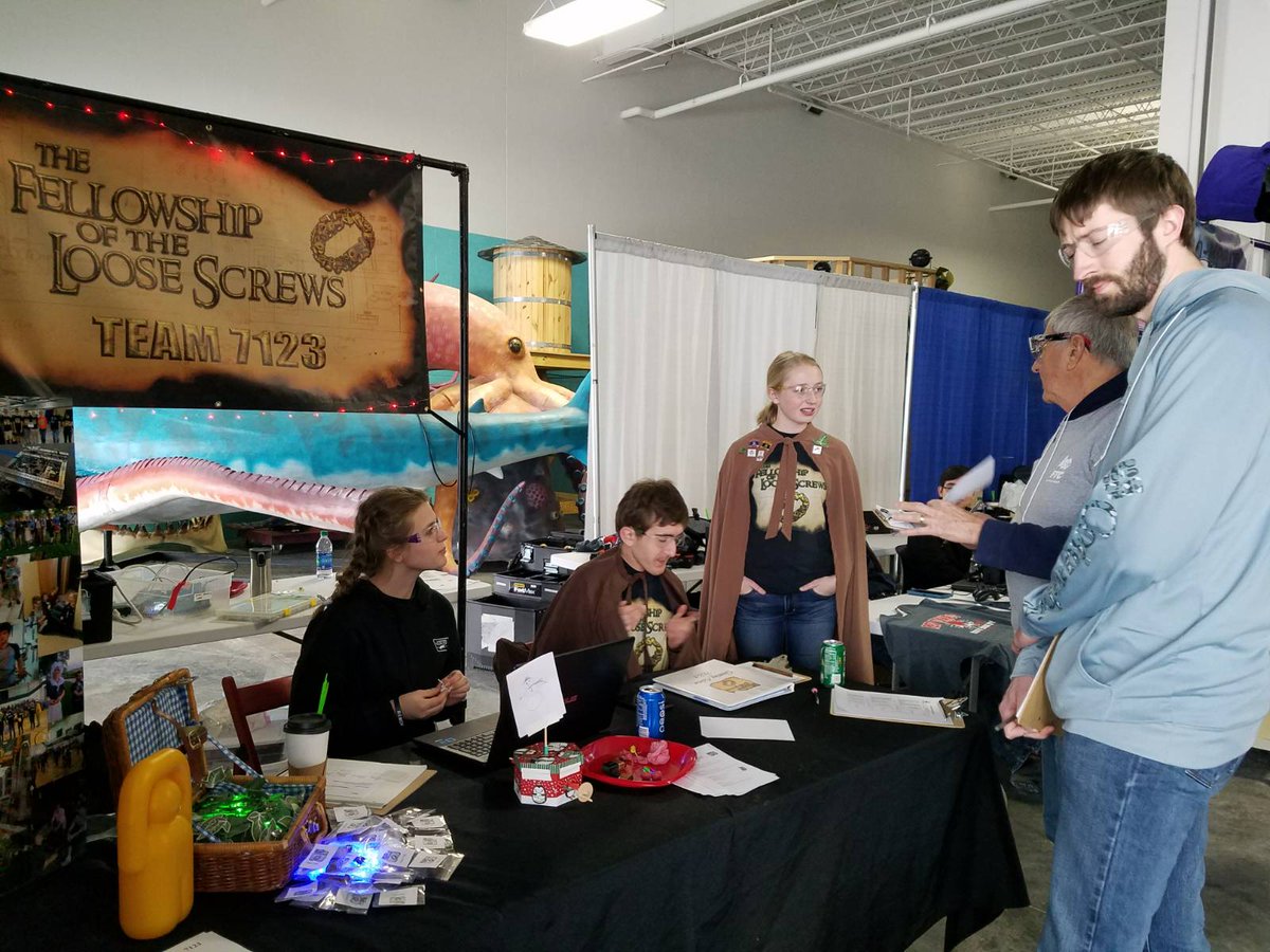 We had a great time competing at the Nebraska State competition!!! We're moving on to super regionnals the Robo Cavs! #teamSD #omgrobots