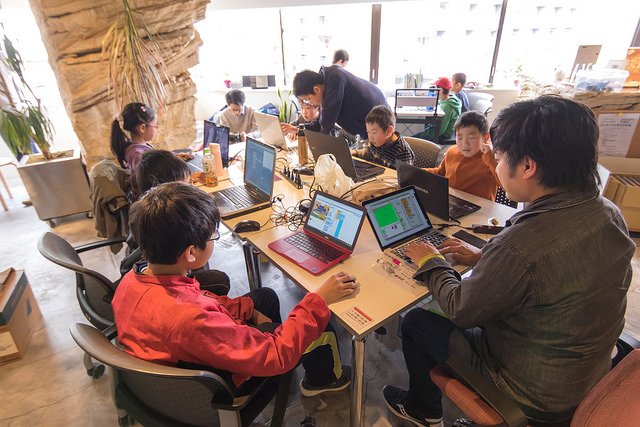 CDKashiwa's tweet image. 第98回 CoderDojo Kashiwa の様子です!今日は協力して作品を作っている子が多かったですね。また2週間後にお会いしましょう!
#CoderDojo #CoderDojoJapan #CoderDojoKashiwa