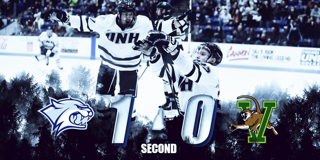 UNHMHOCKEY's tweet photo. We'll take a one-goal lead into the final 20 #GoUNH #CoachUmileWeekend https://t.co/Nm6Y3XIjsf