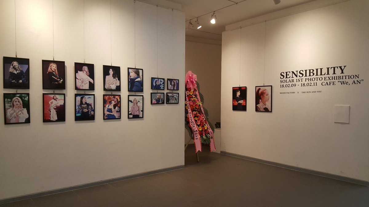SOLAR 1ST PHOTO EXHIBITION "SENSIBILITY"

마지막날, 오픈준비가 완료되었습니다.

현장 특전은 조기마감 될 수 있으니 참고 부탁드립니다.