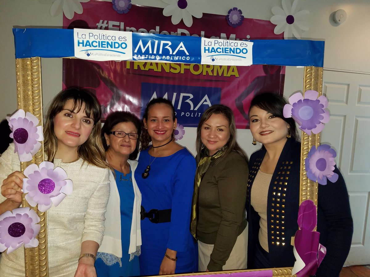 karlupa44's tweet image. #ElPoderDeLaMujer  @AnaPaolaAgudelo @_JorgeMunoz Hoy en NY,  Feliz  de Ser Miraista de corazon. Gracias MIRA