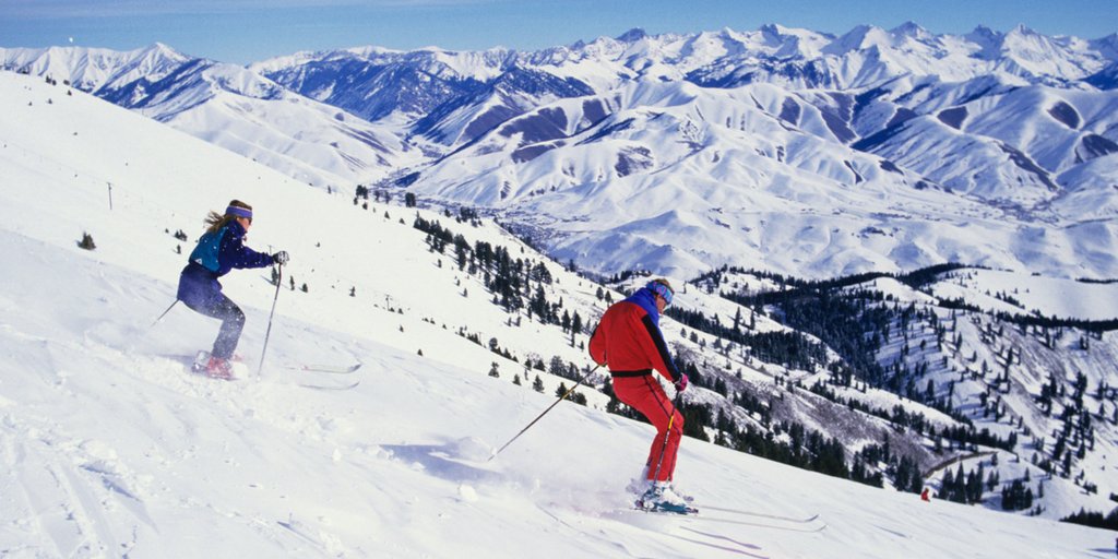 ACSMNews's tweet photo. Want to amp those downhills up? A recent study suggests that energy expenditure during alpine skiing an be maxed by “short turn skiing” with a HIT interval to prolong the duration of continuous high-intensity loading during each descent. https://t.co/WVS5AqgJbY @MSSEonline https://t.co/dcj8GmhURQ
