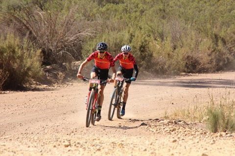matthewstamatis's tweet image. Stage 2 yesterday had it’s ups and downs but that’s how it goes...💁‍♂️ last stage today of what has been a great @DrylandZA @tankwatrek weekend!🙌 time to bleed for each other, suffer together and finish strong!👊🏻💪🏻 #fuelledbycadence #ApplyPerformance