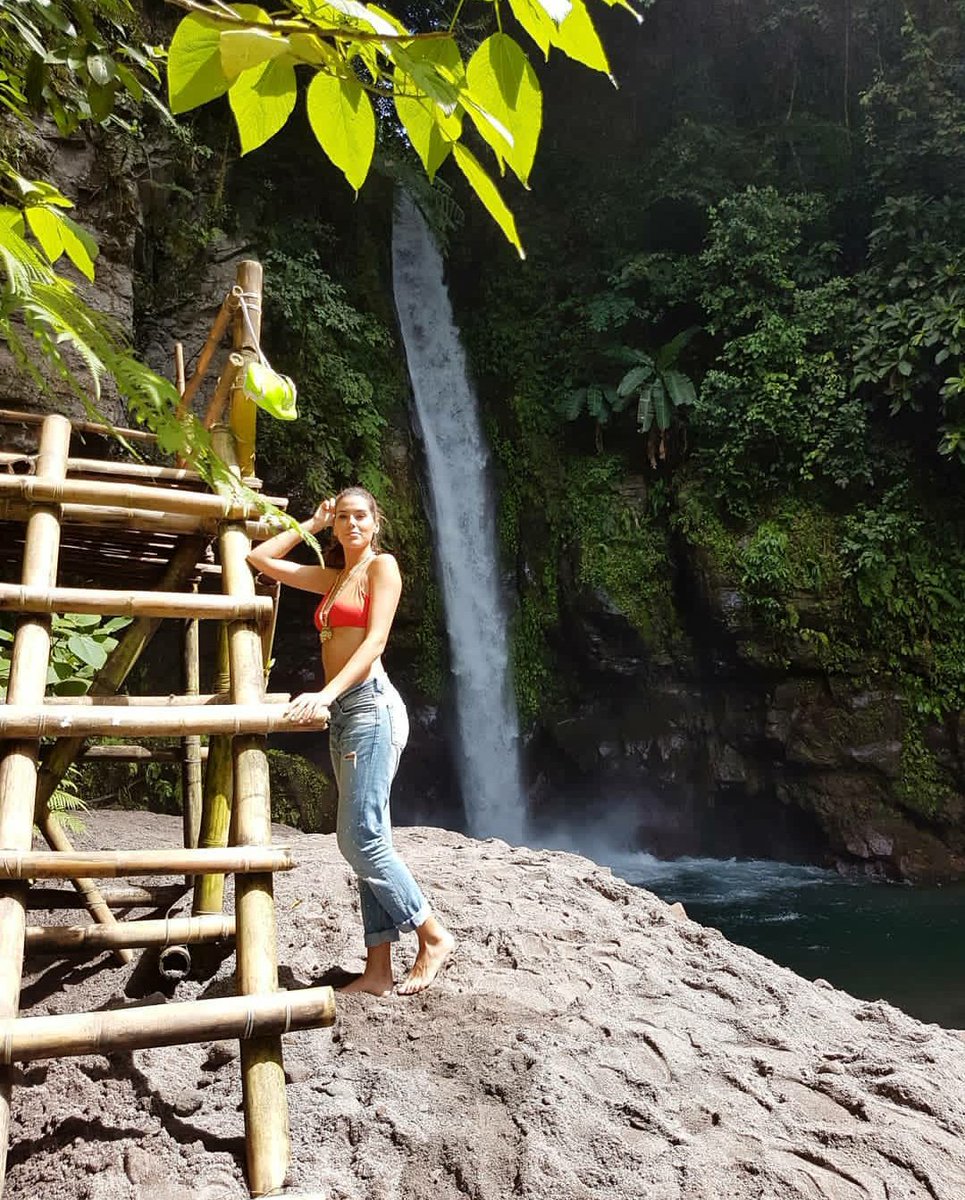 RachelArmy17's tweet photo. @sofiadelprado16 Happy Birthday Queen!!😘😘 Love from Philippines!!😘😘❤❤ https://t.co/DMwjyb3vlv