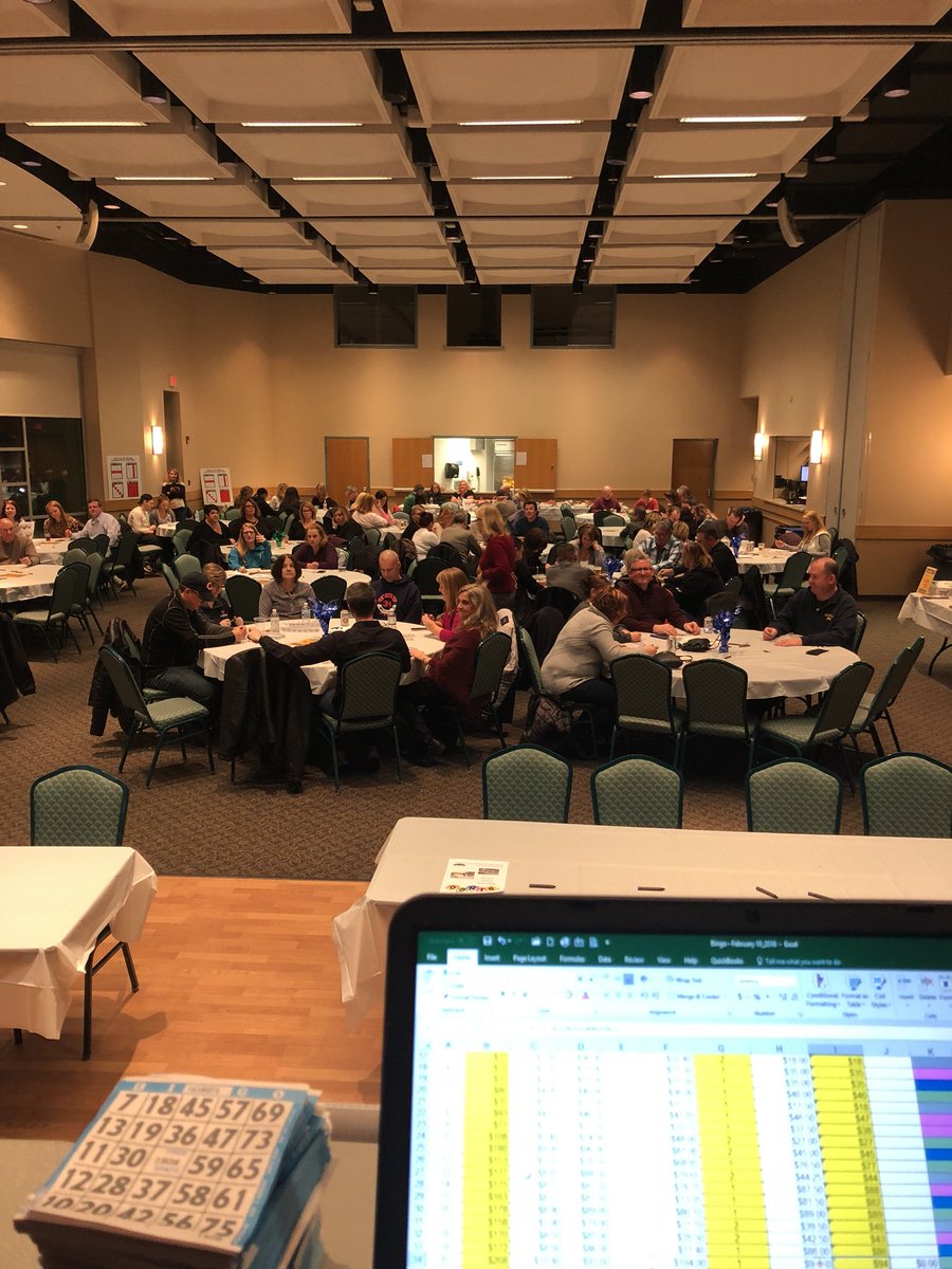 bhsactivitycomp's tweet image. $300 pot for this game. Who will win it? @BartlettHawksAD @sheilabednarke