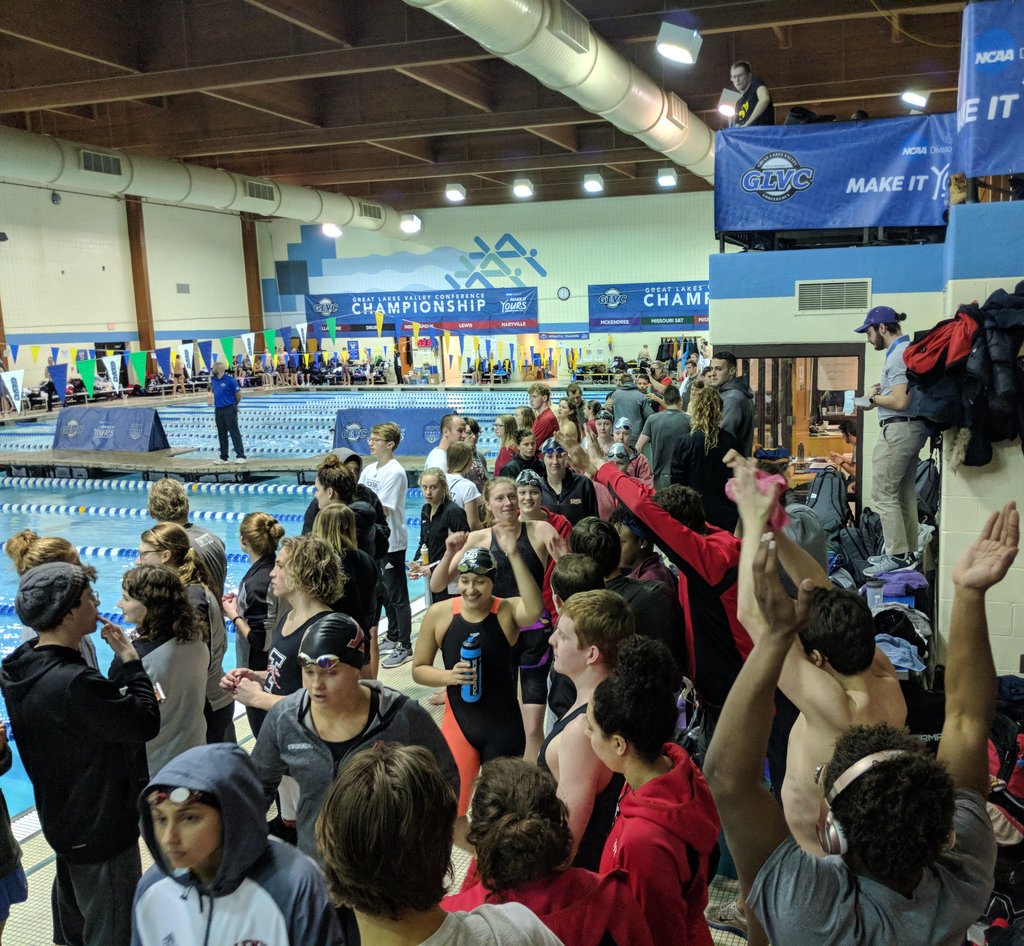 Day 4 - Prelim Highlights

- 100FR: Gabo (45.8) 13th q Aga (52.9)14th q Michael Fears (59.5) PB 
- 200BK:Radek (1:50.5) 9th q Alvaro (1:57.1) SB Ana (2:12.0) PB Tati (2:15.7) SB
- 200BR: Amber (2:20.6) 4th q Mailin (2:27.4) 14th q Fatima (2:35.6) PB Gerard (2:10.1) PB

#GoTritons