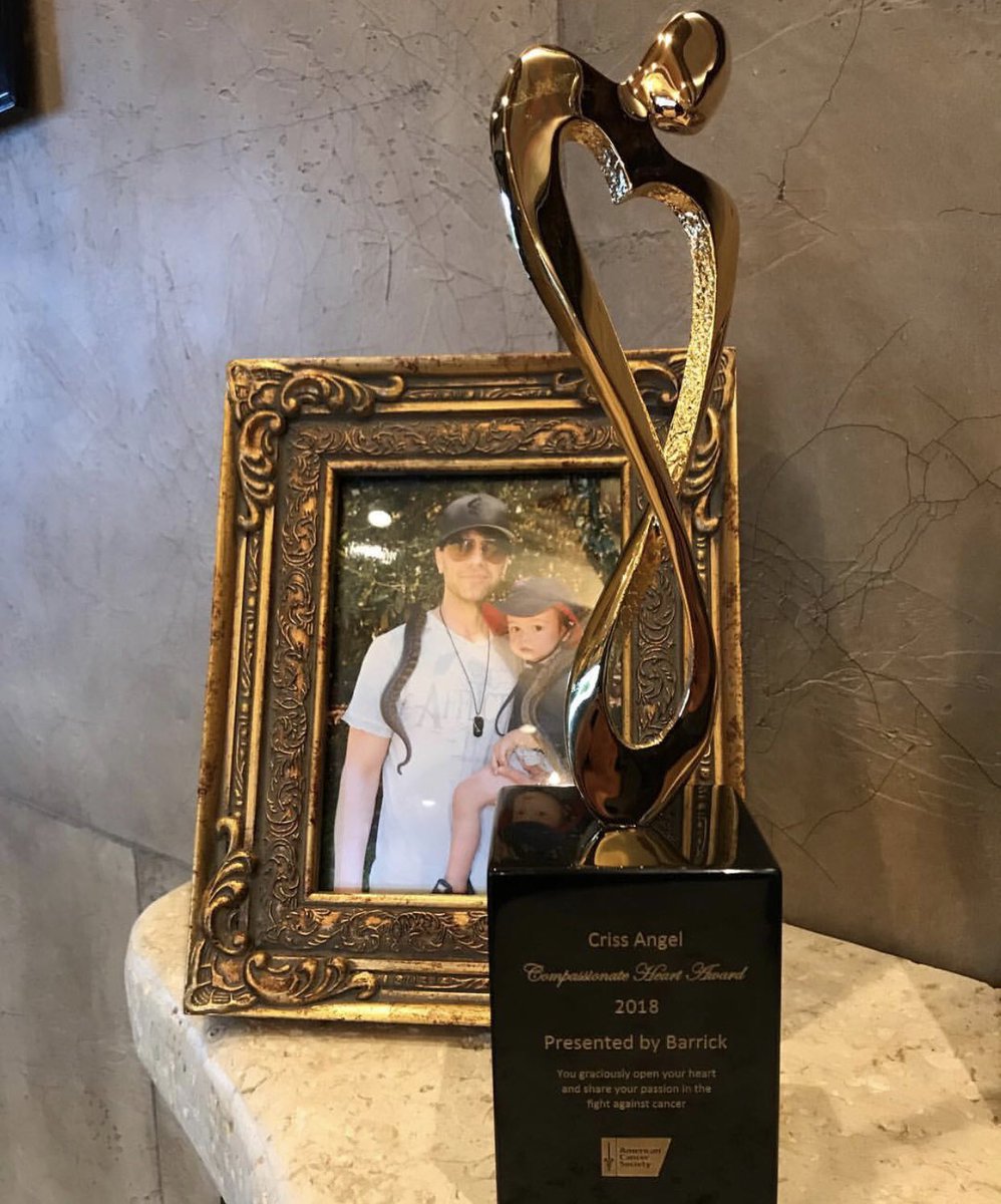CrissAngel's tweet image. The Compassionate Heart Award I received today from @AmericanCancer at @constructionvs Thank You All!!#HELP save a child’s life @CrissAngel.com 🙏 #honored