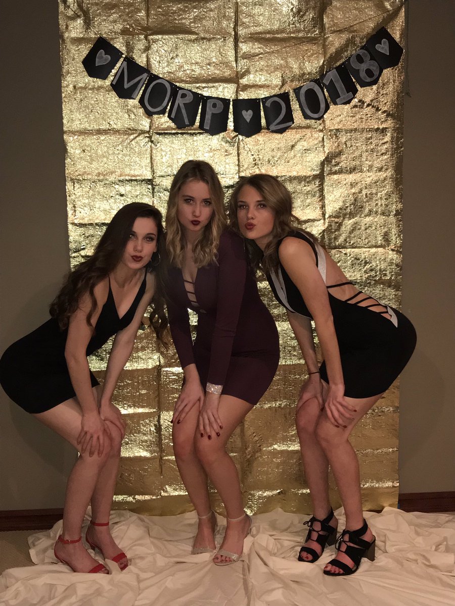 graceecrawford1's tweet photo. happy 18th crazy girl 🎉 loved spending last night with you ❤️ i hope you had a wonderful day ! love you 💋 @hoffmannkelsie https://t.co/DgLdi066wb