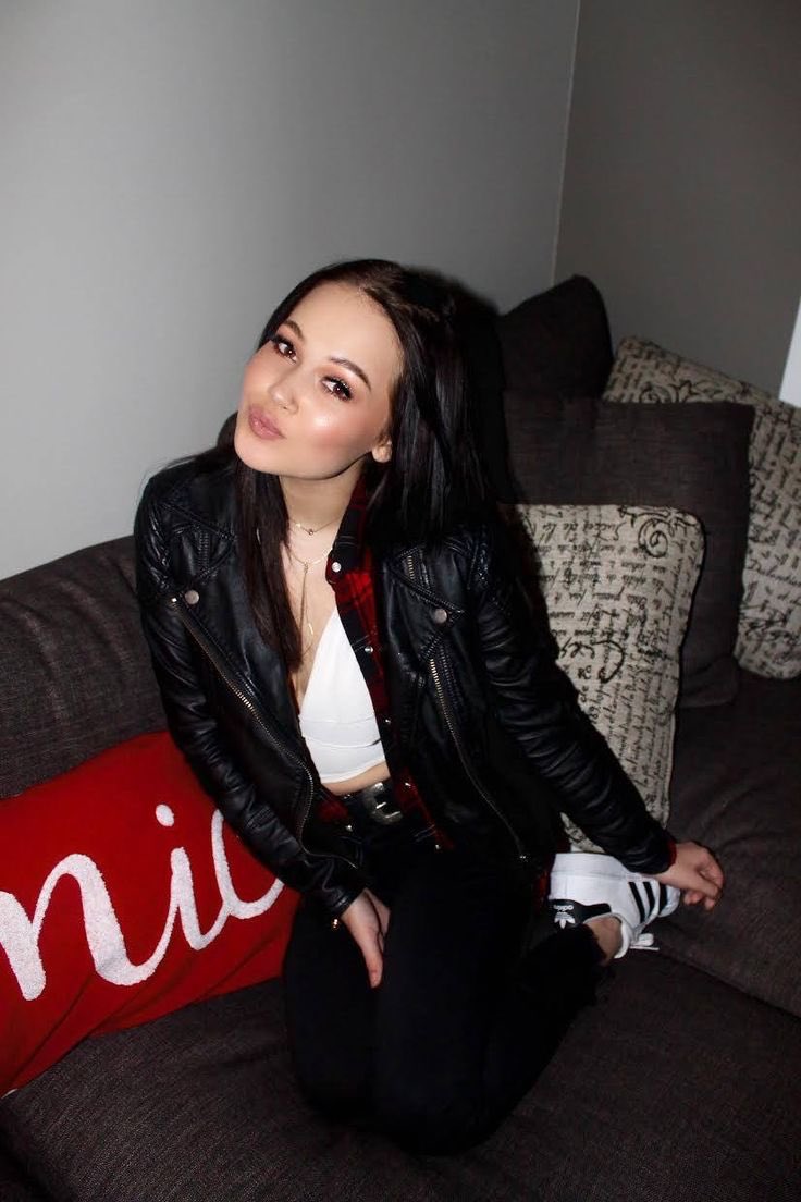 HPfan_nPatronus's tweet photo. This amazing girl turned 22 today. Happy birthday @kelliberglund!🎂 #labrats #labratsbionicisland #labratseliteforce #howtobuildabetterboy #raisingthebar https://t.co/HQPjDna7rt