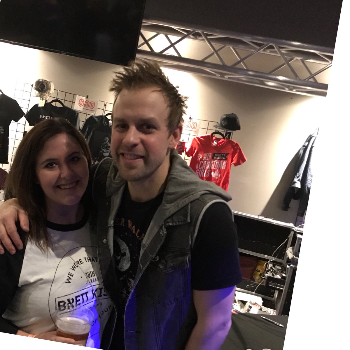 Thank you so much <a href="/ItsDanDavidson/">Dan Davidson</a> for helping me cross something off my bucket list. You were PHENOMENAL. Next time, come to Kitchener! #CountryGirl #fangirl #BrettKisselTour