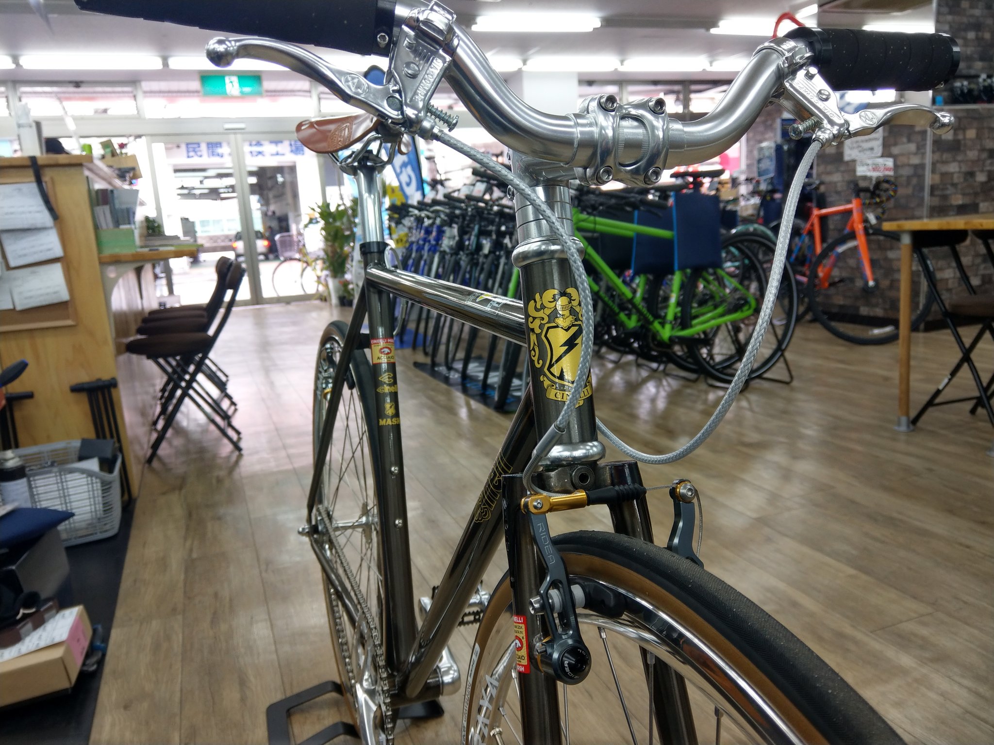 サイクルショップカンザキ千里店 Cinelli Mash Work できあがりですよ チェーンは和泉のジェットブラック ペダルも似合ってます 佇まいもいい感じ チネリ マッシュワーク カンザキ千里店 サイクルショップカンザキ千里店 Cinelli Mash Work できあがりですよ チェーンは和泉のジェットブラック ペダルも似合ってます 佇まいもいい感じ チネリ マッシュワーク カンザキ千里店