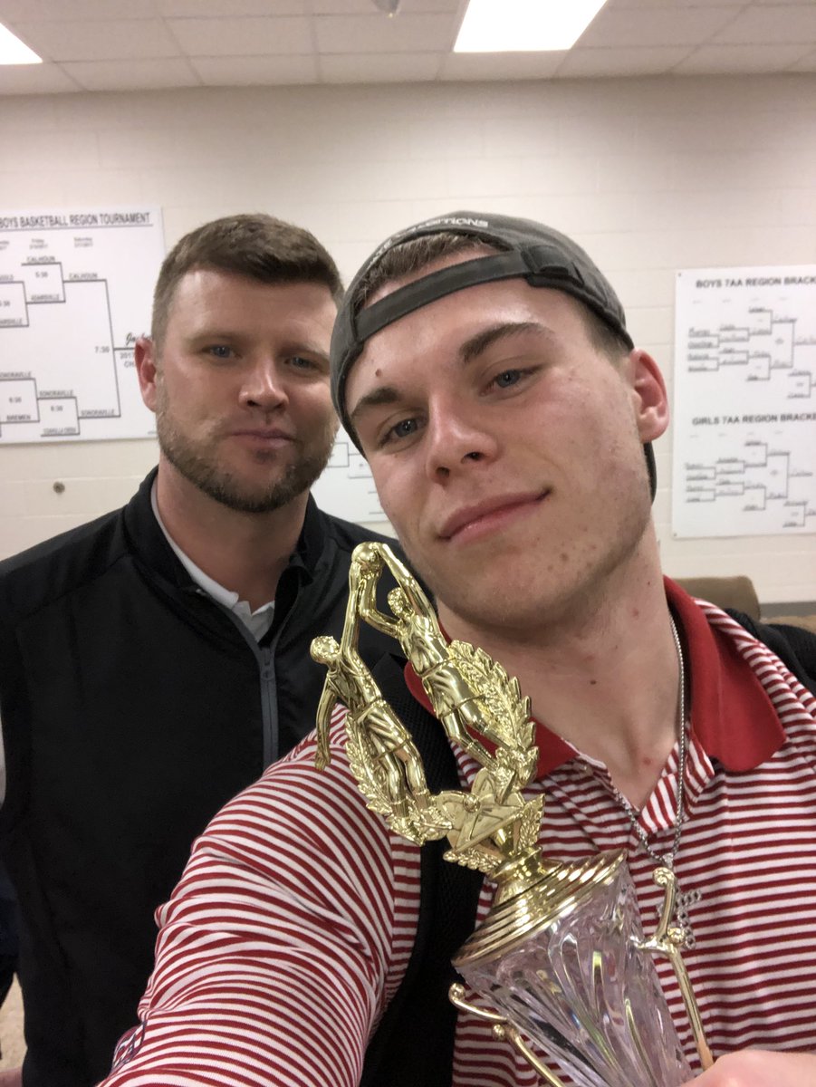 🏆🏆🏆🏆🏆🏆 in a row. #CoachOfTheYear #HateUsCauseTheyAintUs
#TraditionStaysAlive 
<a href="/CalhounHoops/">Calhoun Basketball</a> <a href="/VinceLayson/">Vince Layson</a>
