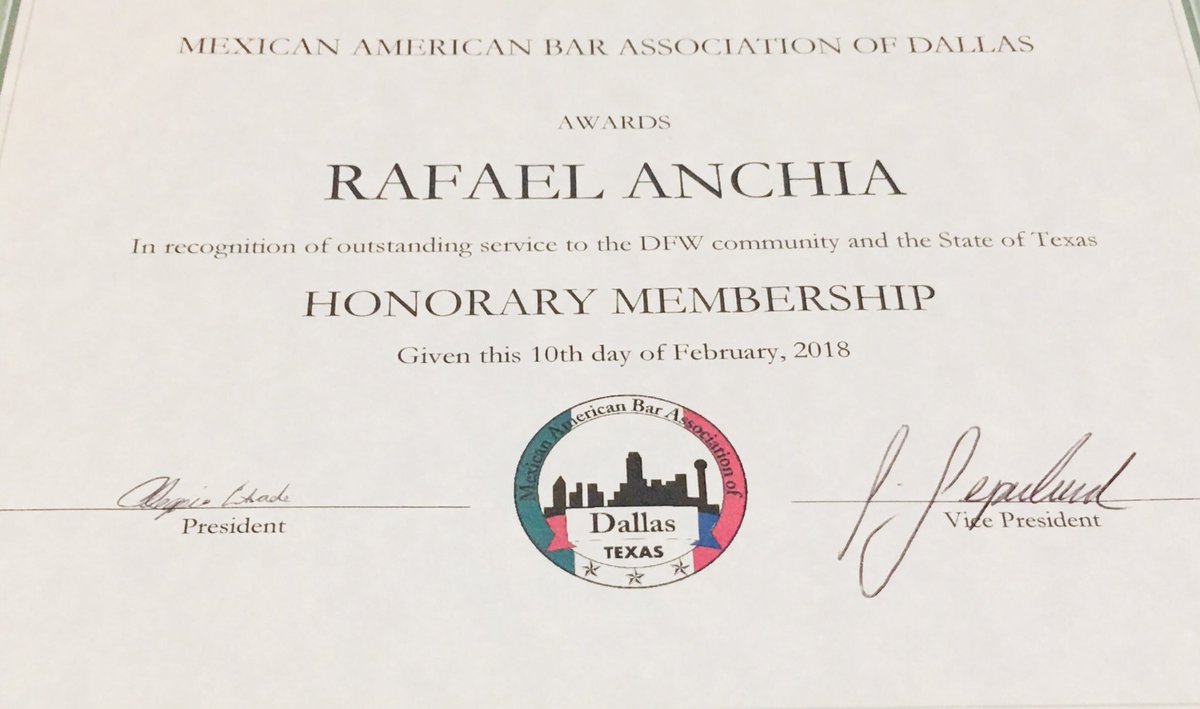 RafaelAnchia's tweet photo. What a great night! Congratulations to the incoming @MABA_Dallas President &amp; Board members!  TY for your leadership.  Enhorabuena to all of the MABA award winners: @jorgebaldor Judge Dale Tillery @tenacallahan281 Judge Ernest White @EricCedillo https://t.co/frkpyMPzAK
