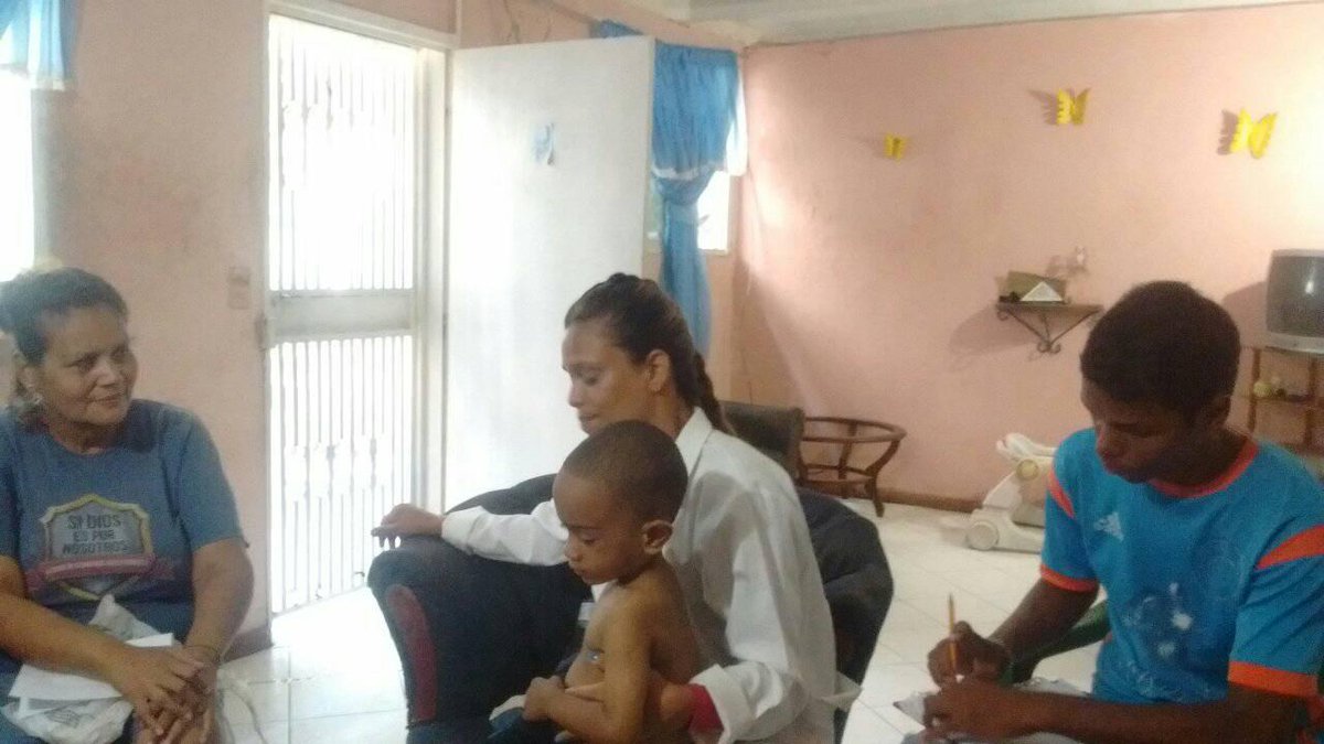 OsirisNazareth's tweet photo. bueno despliegue con los medico y somos venezuela lo que se logra día a día https://t.co/jMNoyz8tNZ