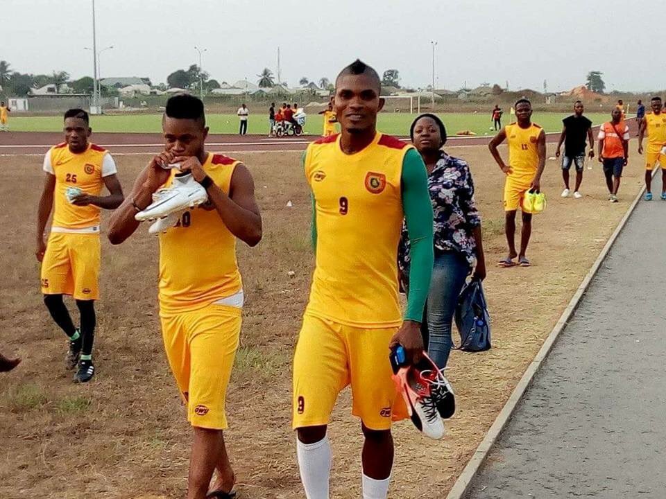 cavilT's tweet photo. #AKWHAW #CAFCon 
Hawks Football Club to lock horn with Akwa United today

VIP tickets - N500(D50),
Regular - N200(D20)
- Akwa United 🆚 Hawks FC 
- Date Sunday 11 February 2018 
- Kickoff 4pm Nigerian time (3pm Gambian time) at Godswill Akpabio Int'l Stadium, Uyo. https://t.co/GrPt8CbWGh