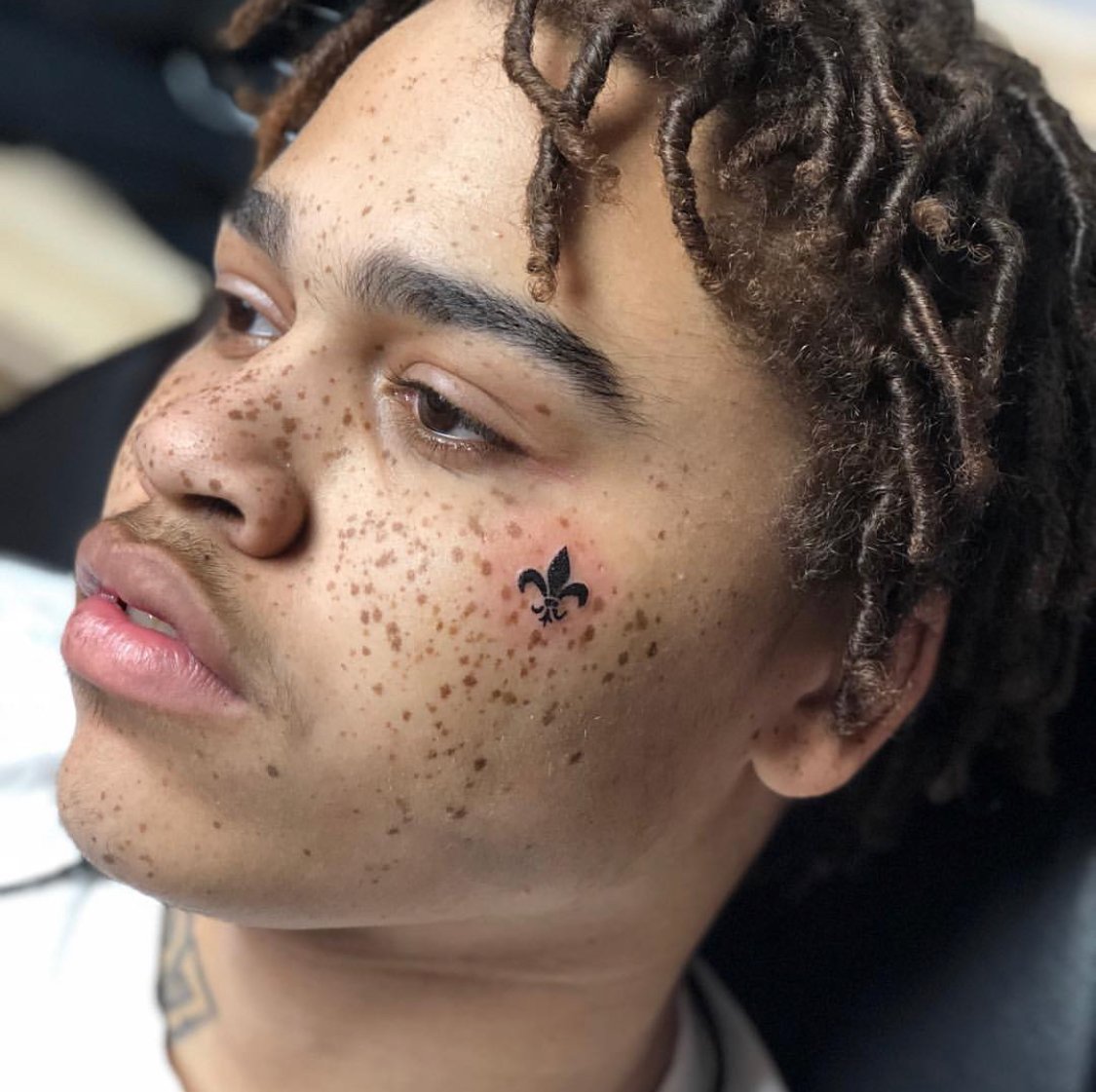 suite206ix's tweet photo. #facetattoo #NYC #NYCartist https://t.co/tPnwqXpKhz