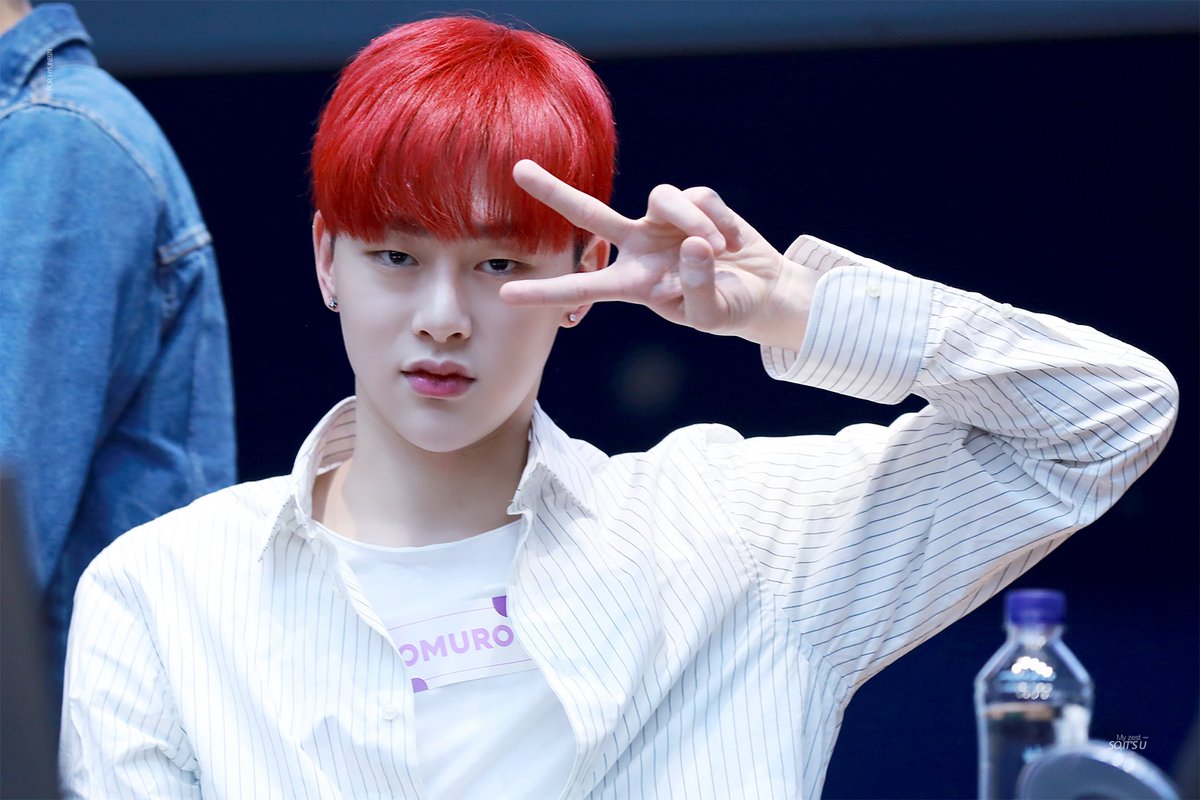 AprilEpilogue's tweet photo. Oh man it is so hard to stan Hyunbin.. too many good photos.. I swear I will run out of space soon even if saving them selectively 😑 #JBJ #JoyfulProblems https://t.co/yi8DyrzuUF