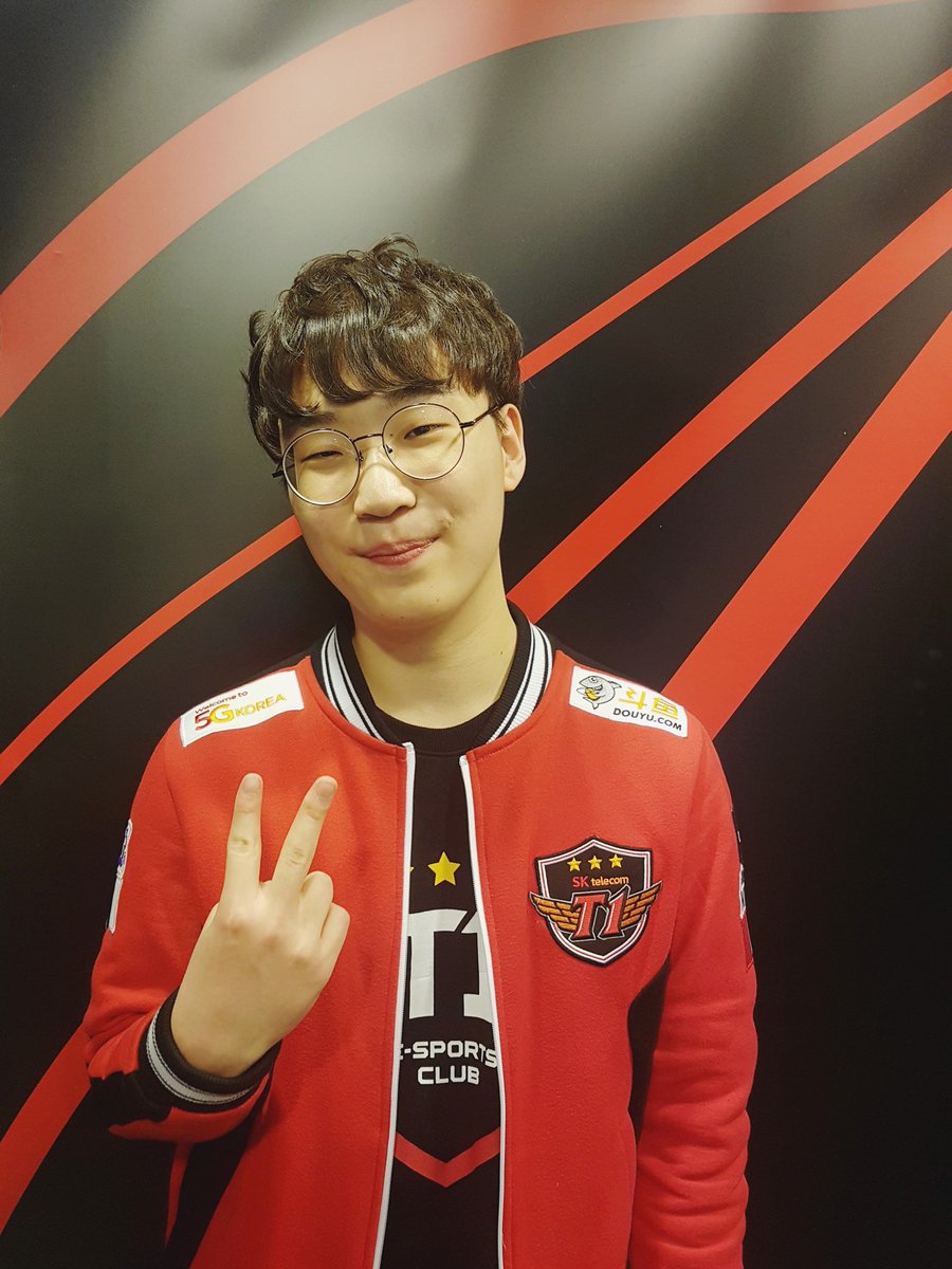 T1LoL's tweet photo. 좋은 밤 되세요. #SKTWIN https://t.co/ww52rrKbTL