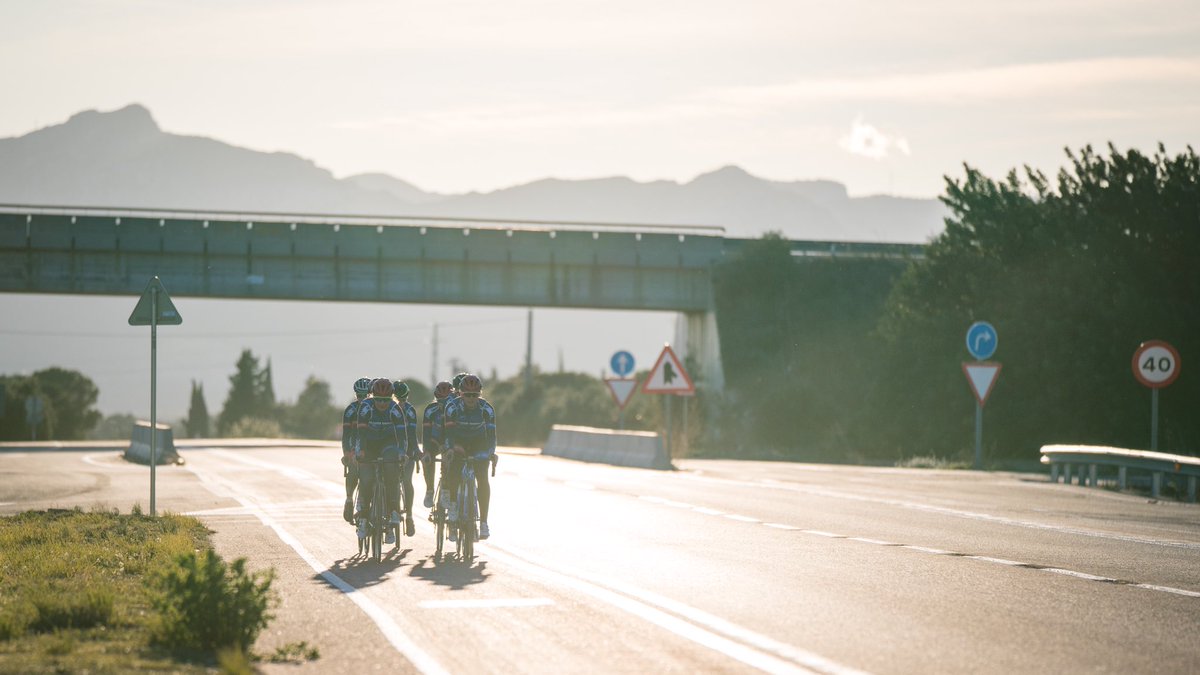 Rolling out this morning for some team time trial ☀️

🚴🏼‍♀️🚴🏽‍♀️🚴🏽‍♀️🚴🏼‍♀️ #BuiltToLast