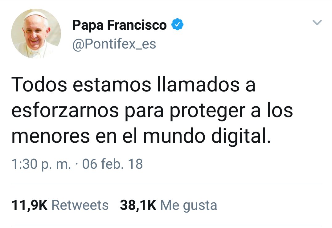 Desde que el mundo cambiooo. 
Estamos mucho más uniiidooos. 
Con los digimon. 
Luchamos juntos contra el maaal. 

Algo extraño pasaaba. 
Digievolucionabaan. 
En tamaño y color 
Ellos son los digimooon.