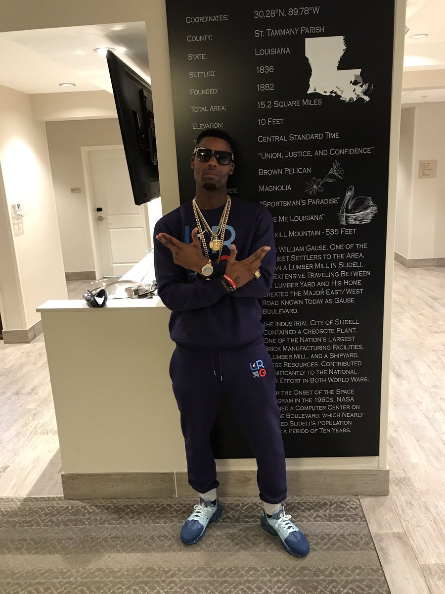 J_Dot239's tweet photo. #2Spodie4TV™ #WEETTT‼️🌊🏄🏽😎 https://t.co/DevSuFgklI