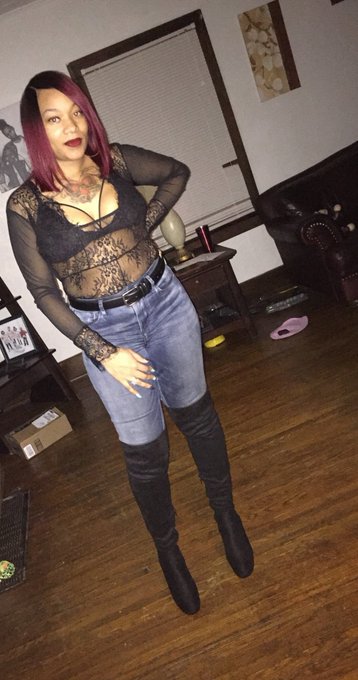 My peace in world full of noise, my very best sister. Forever and Beyond😘 https://t.co/wCmeEqznwO